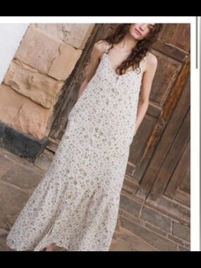 ISO*** DO NOT BUY*** notPERFECTLINEN Paula Slip Dress